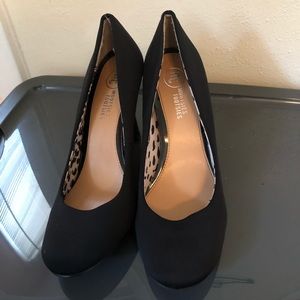 Black Heels. Size 8.
